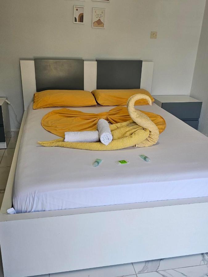 Hotel Potami Beach - Mondi Goro Himara Kültér fotó