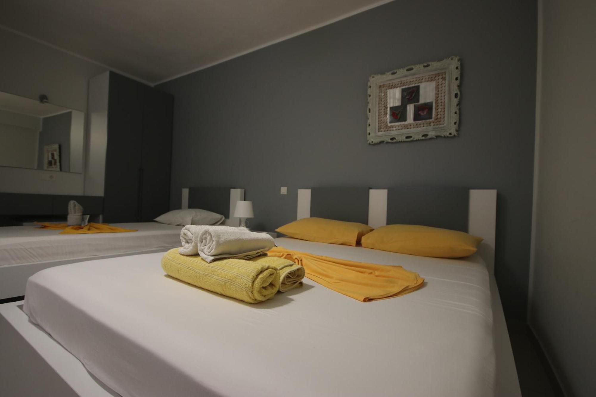 Hotel Potami Beach - Mondi Goro Himara Kültér fotó